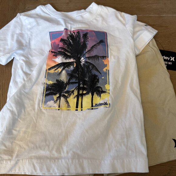 Hurley: Big Boys Utopia Cotton Blend Graphic T-Shirt/ 2 Pair Shorts - Picture 1 of 8